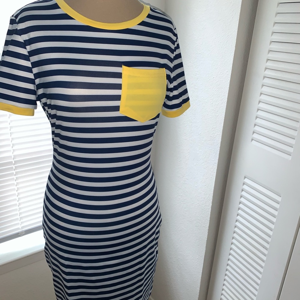 Dress - Picture 2 of 4